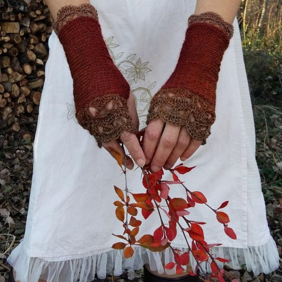 Golden Calvados Medium Fingerless Gloves brick and cinnamon. - Picture 2 of 4